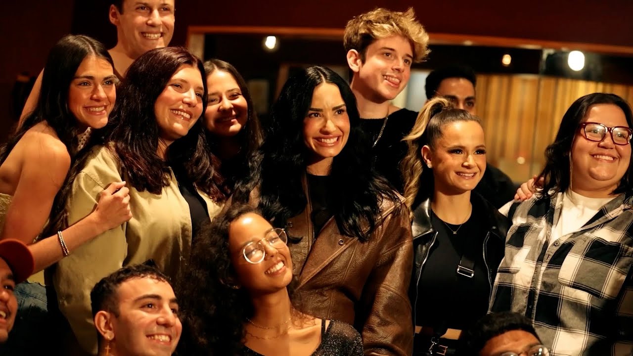 Demi Lovato - 'It's Not That Deep' (NYC Fan Listening Party)
