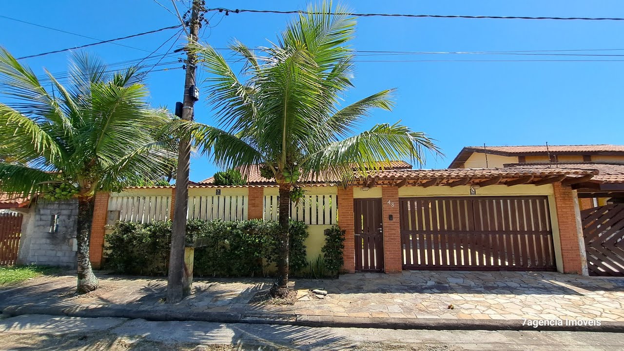 Casa na praia em ambiente TROPICAL com paisagismo Generoso Piscina e Ofurô a 50m do mar
