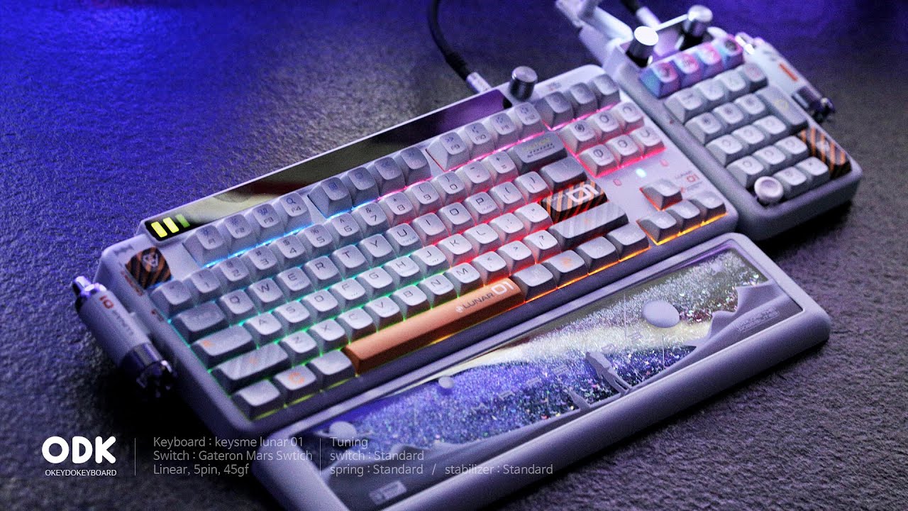 우주덕후가 각잡고 만든 키보드  KeysMe Lunar 01 & 02 Mechanical space Keyboard - Lunar White | midnight switch