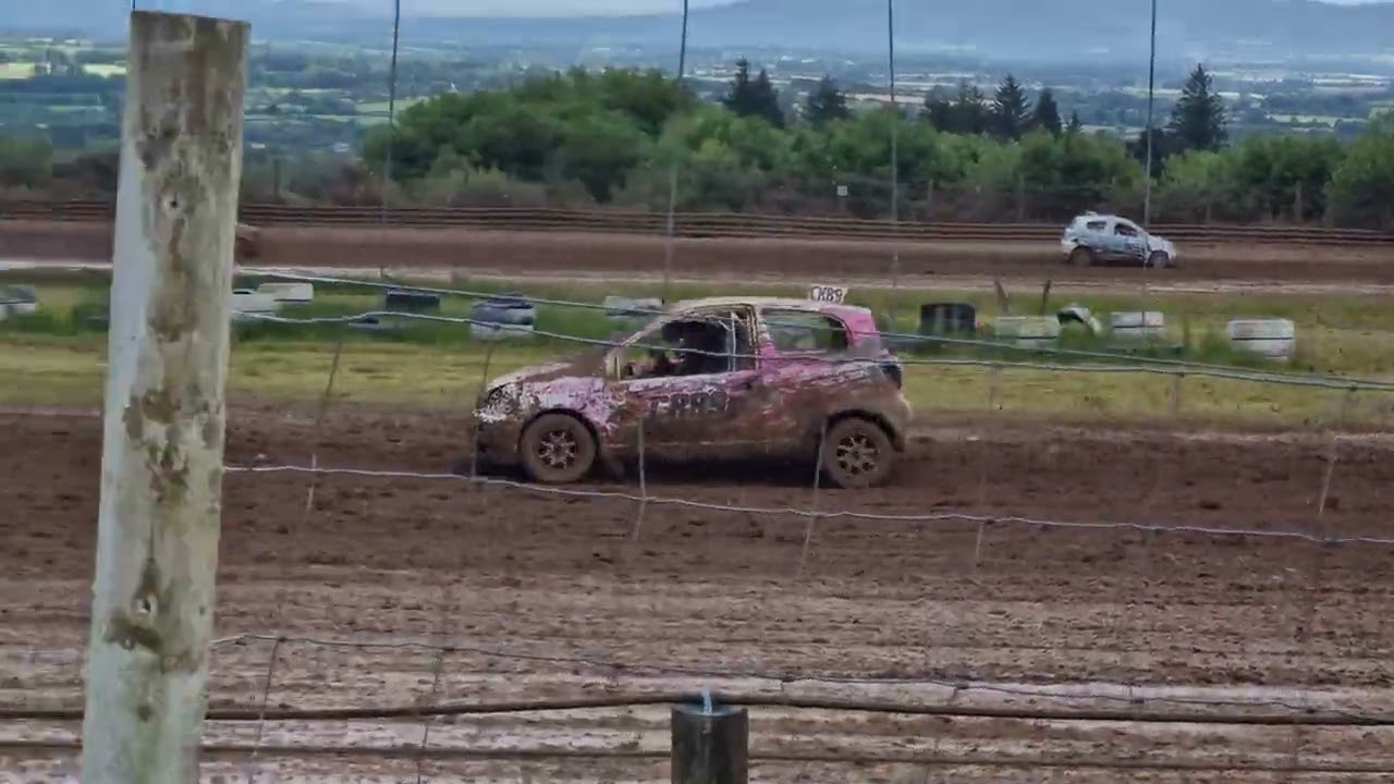 Ladies Class One  15-06-24  Mallow Autograss 