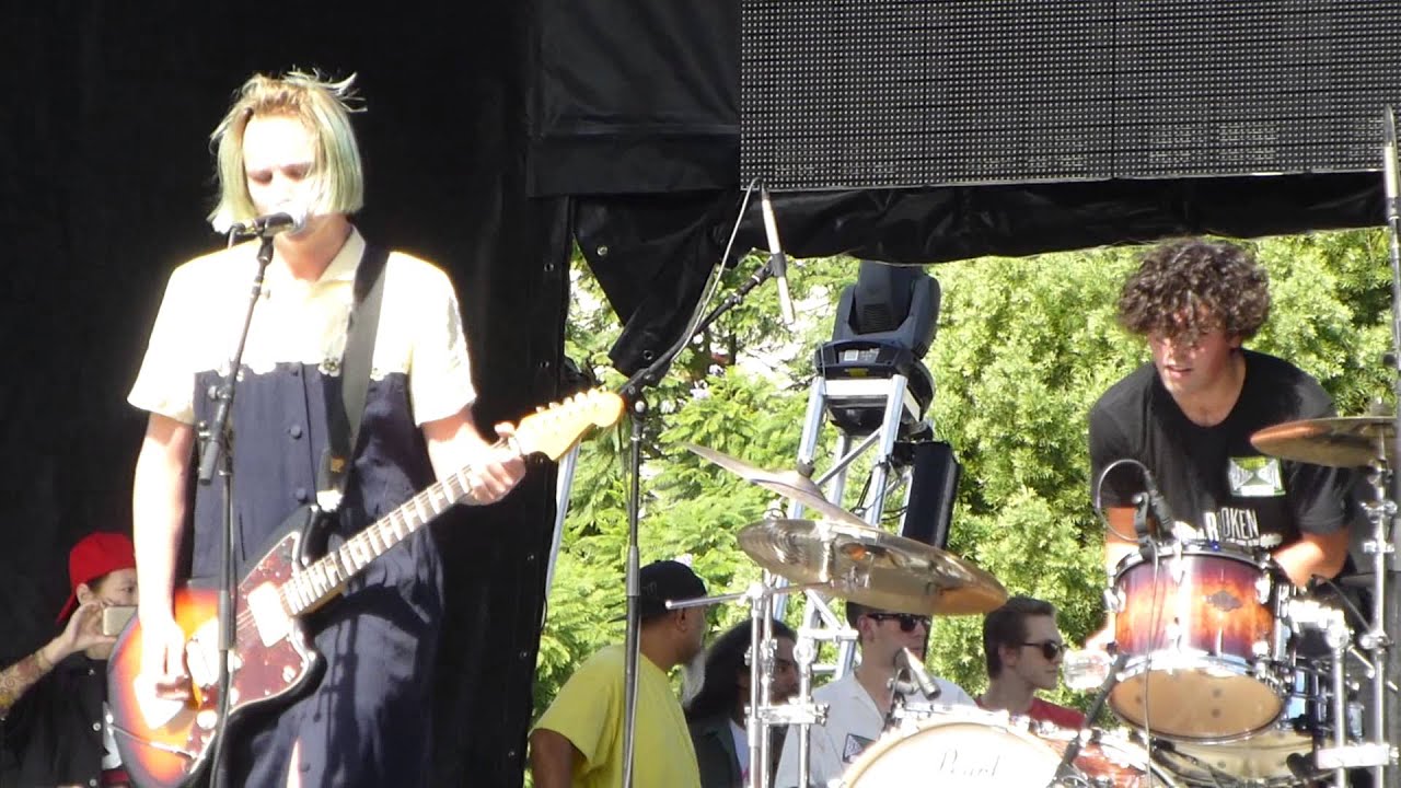 Swmrs - BEACH GOTH - Miley