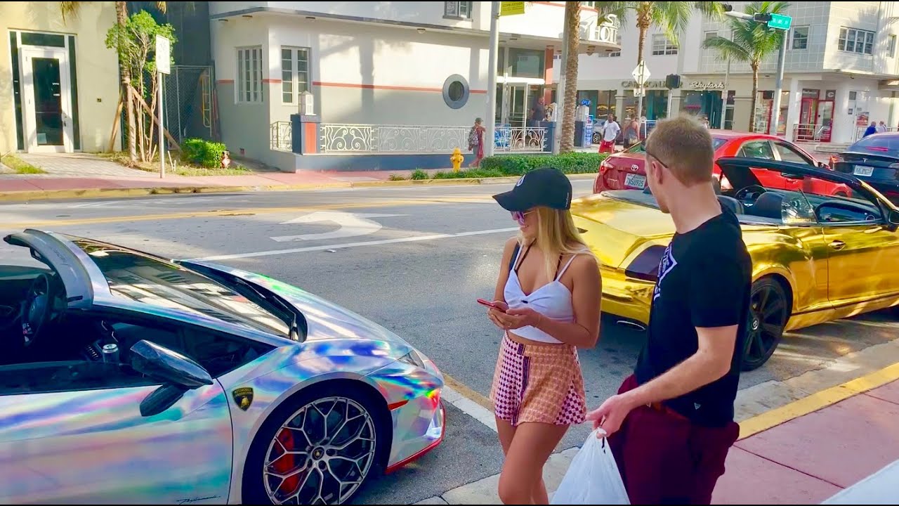 Розыгрыш золотоискателя наоборот! Предлагаю парню ключи от ЗОЛОТОГО Bentley и LAMBO для его девушки!