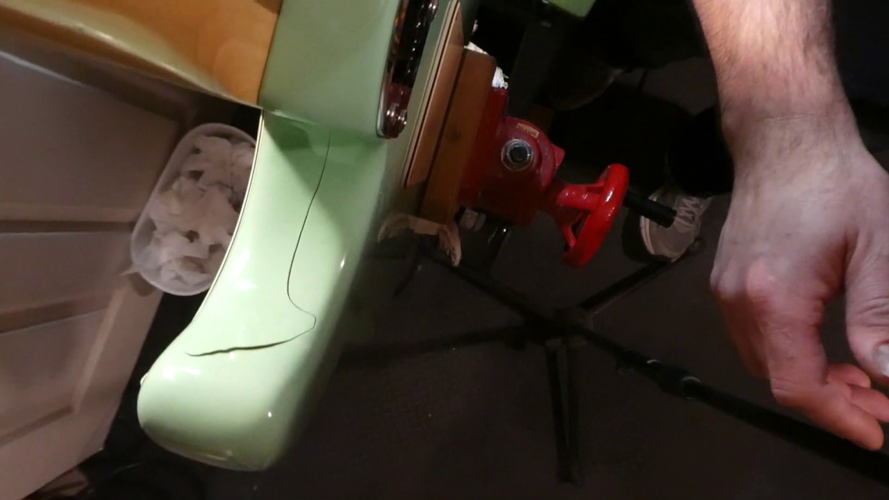 Fender Stratocaster Finish (Paint) cracking