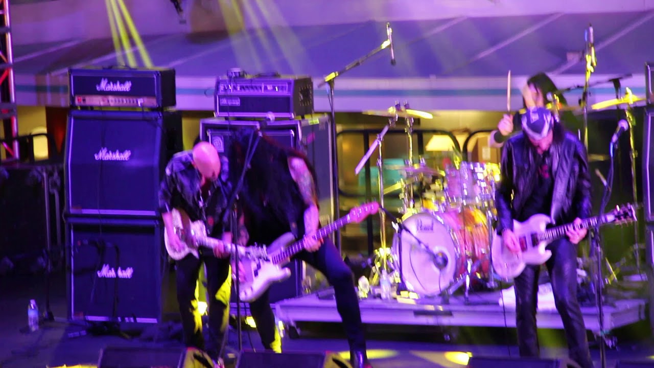 Bruce & Bob Kulick - KISS Kruise VII, Tears are falling