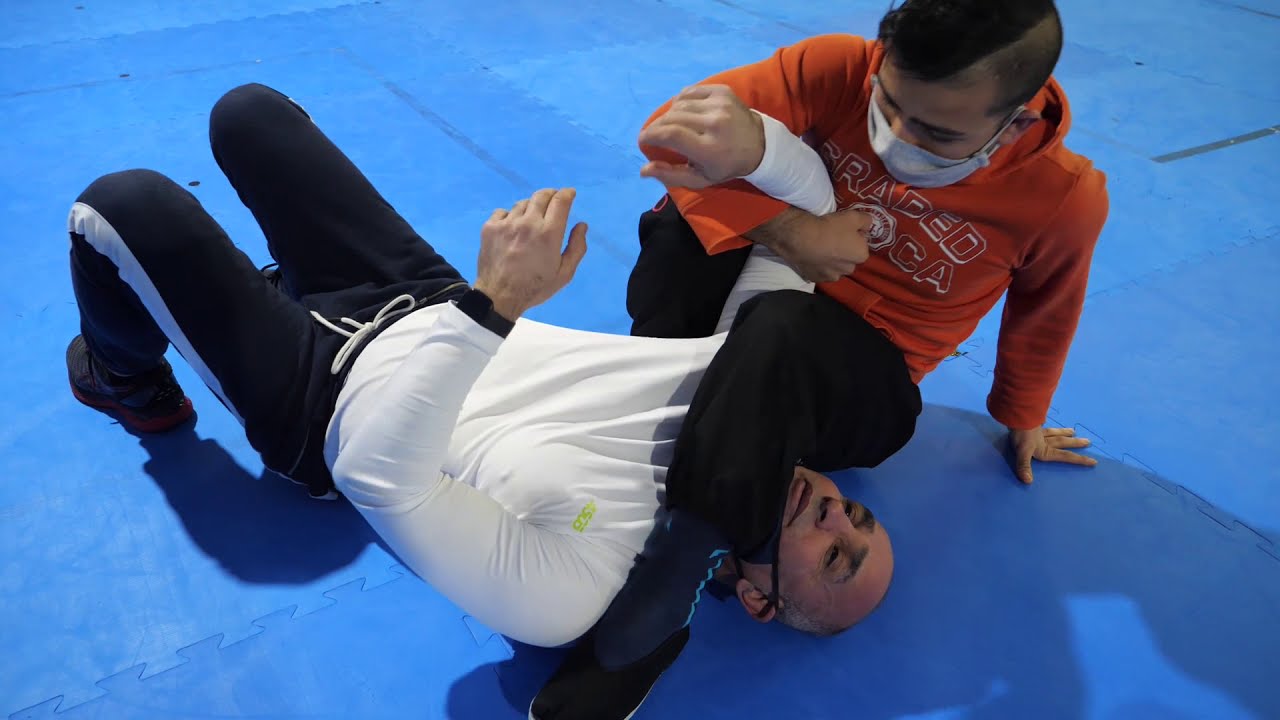 Bodenkampf Brefreiung aus Streckhebel und Triangle Choke | Shouraki Jeet Kune Do Aachen