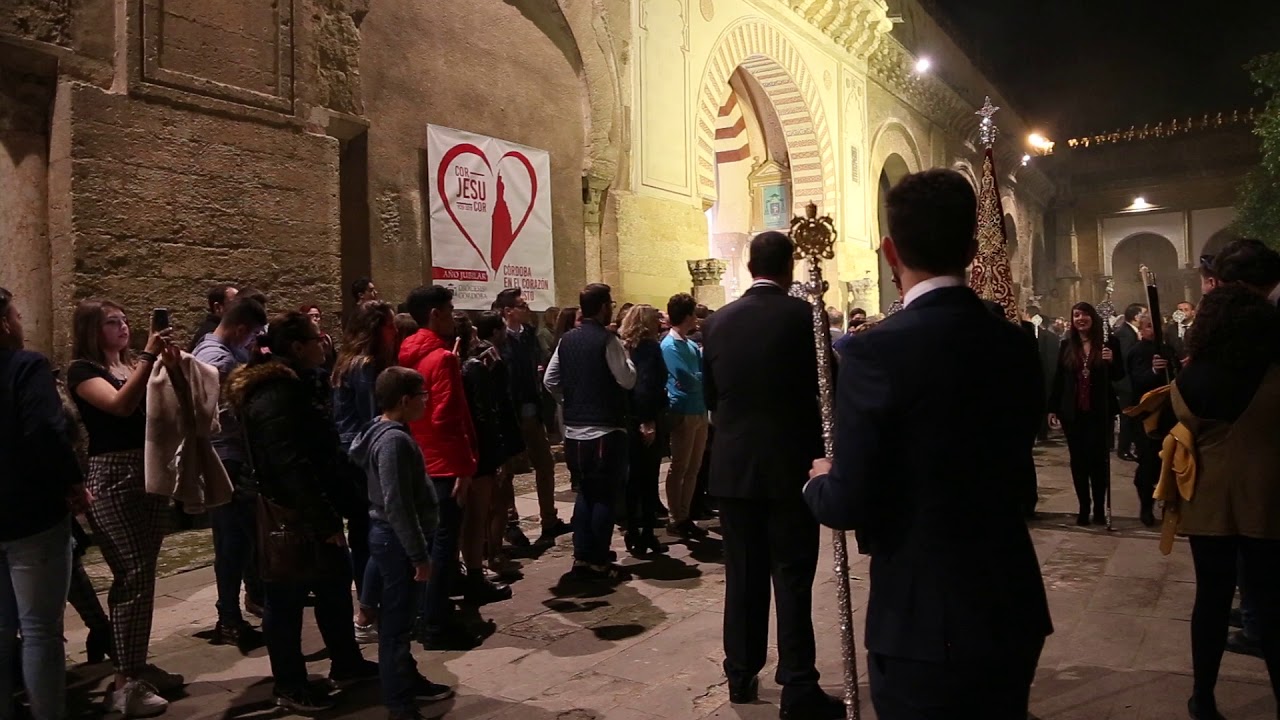 Salida de la Mezquita Catedral del Viacrucis de las Hermandades 2019 (Cordoba)