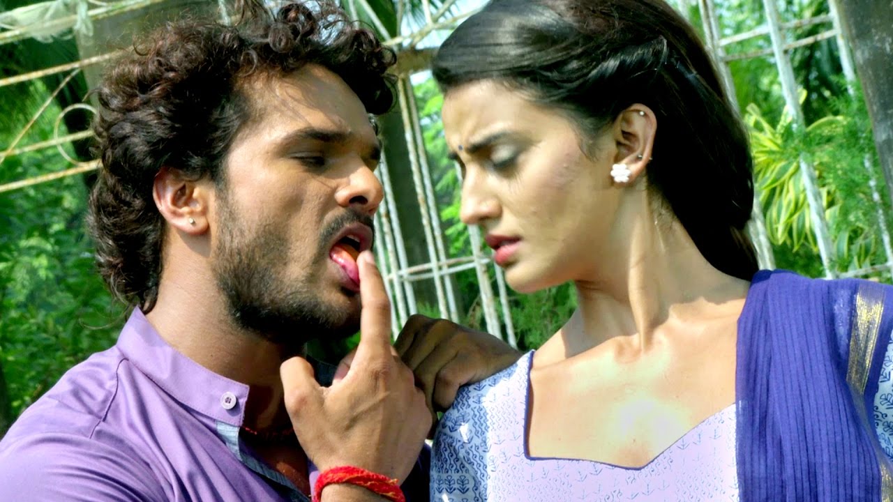 Superhit Song बेलना धके देखS - Khesari Lal & Akshra Singh  - Hero No.1 - Bhojpuri Songs 2021 Song
