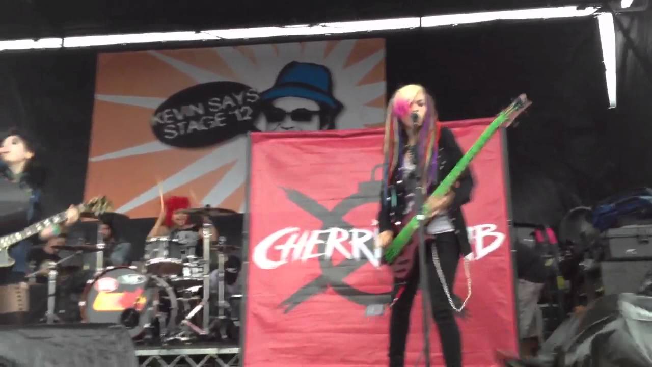 Cherri Bomb - Better This Way Live @ Warped Tour 2012 Camden, NJ