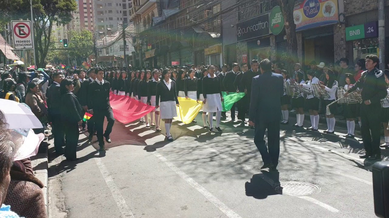 Desfile 6 de Agosto Cotahuma: Colegio Bolivia IV