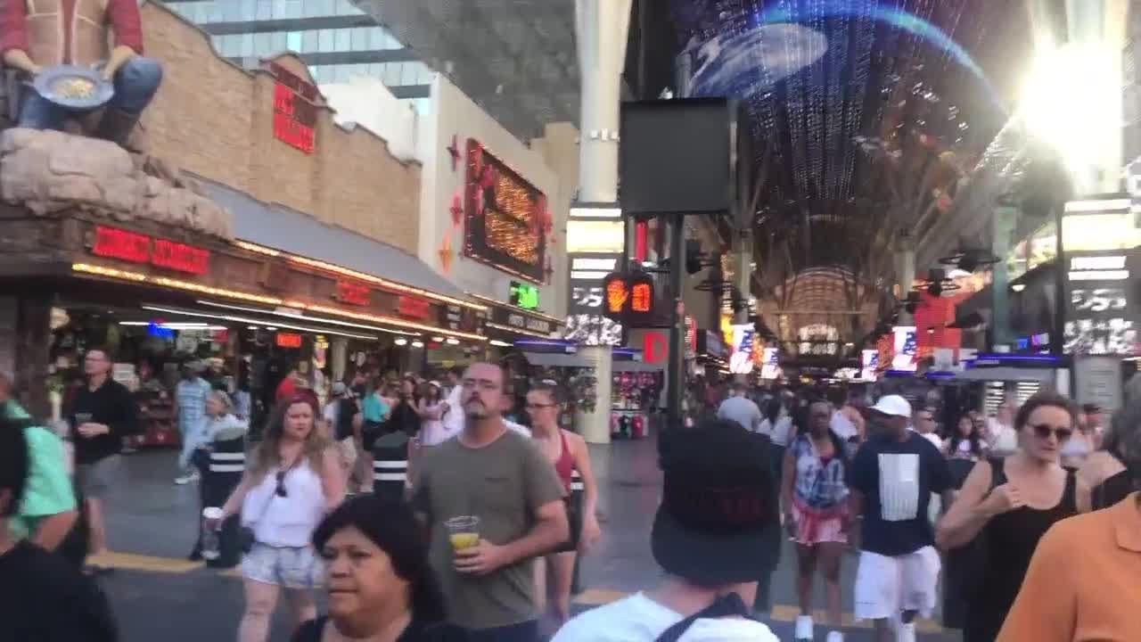 Former Henderson police officer speaks crowd safety in wake of Highland Park mass shooting