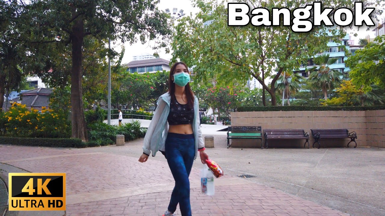 Walk in Bangkok 4K, Beautiful scenery at Benjasiri Park Sukhumvit,Thailand