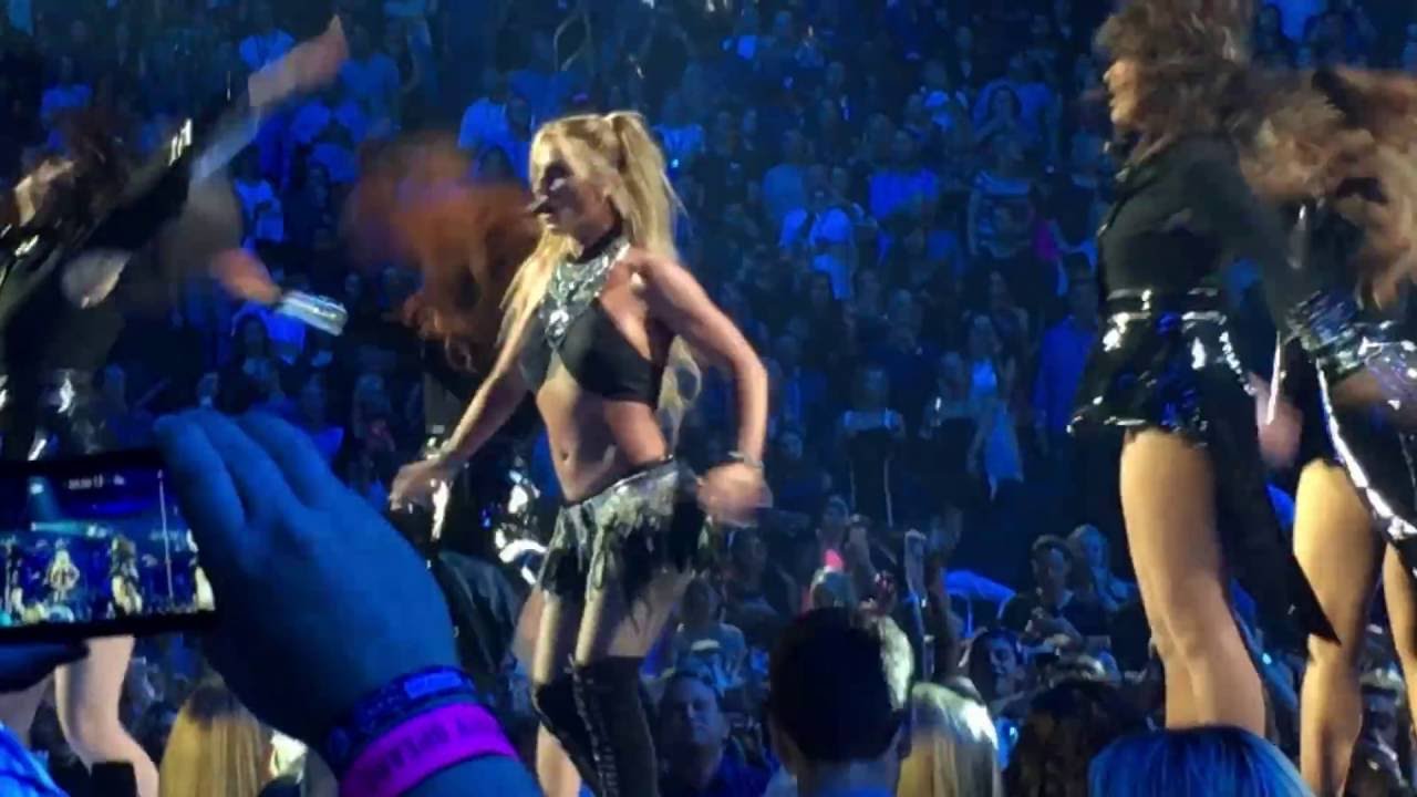 I HeartRadio Music Festival 2016 Britney Spears - Womanizer