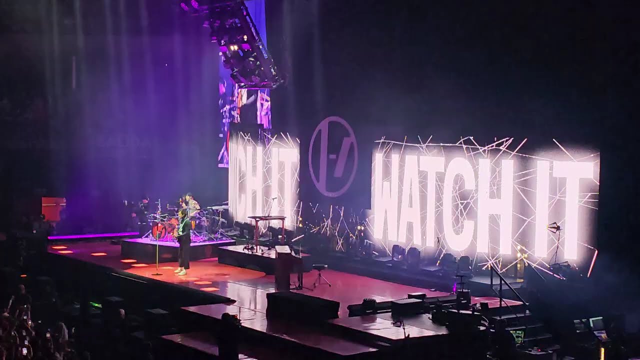 TWENTY ONE PILOTS - Heathens (Live in Madrid) 4K