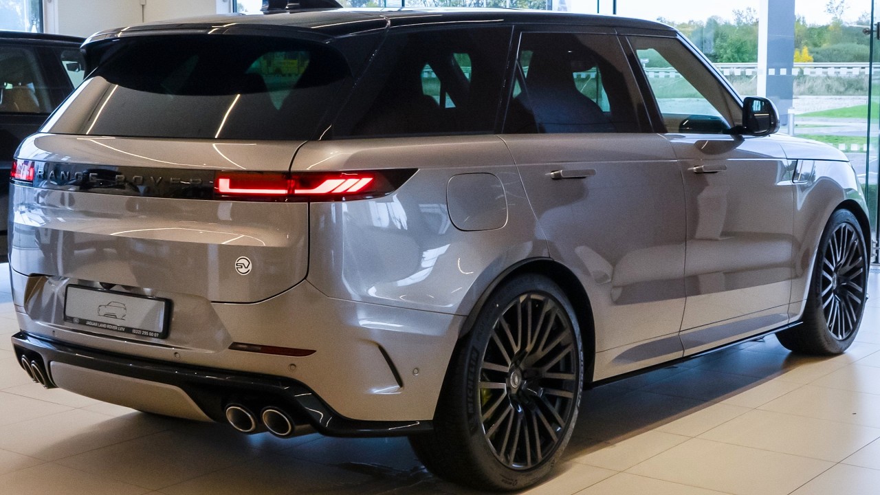 2025 Range Rover Sport SV - Fast Luxury SUV in Detail