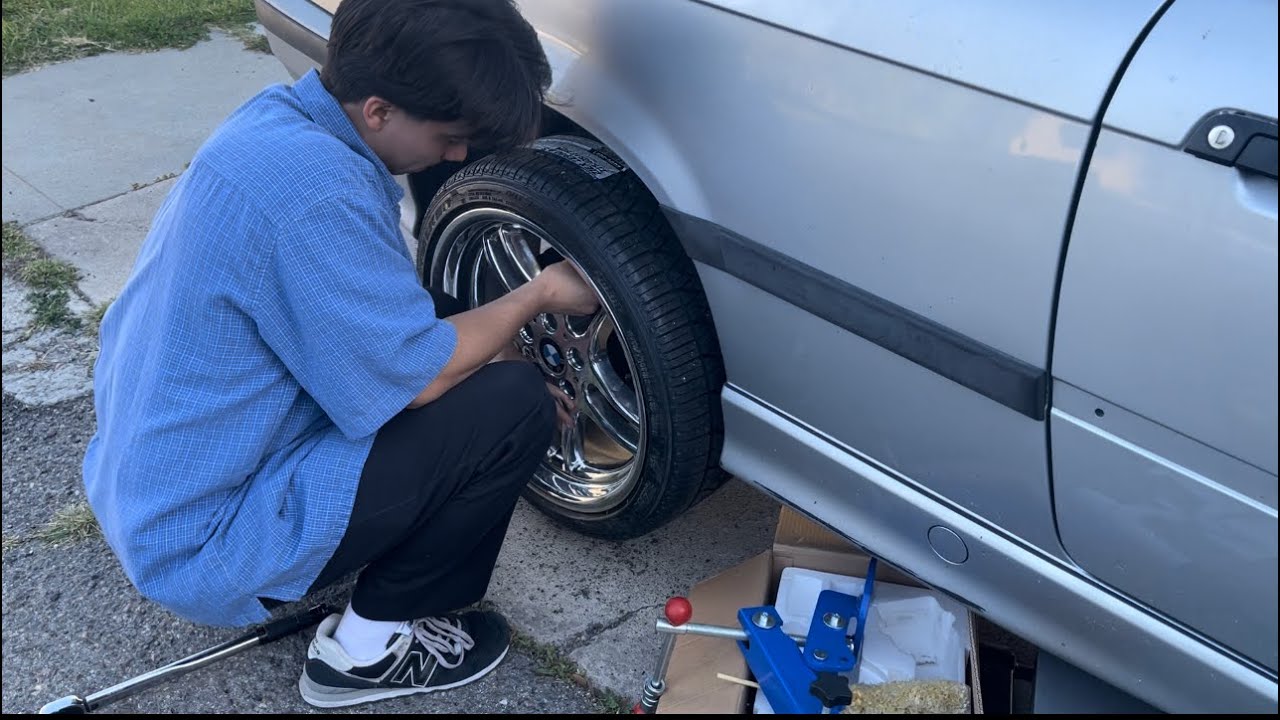 BMW E36 aggressive fitment needs fender rolling!