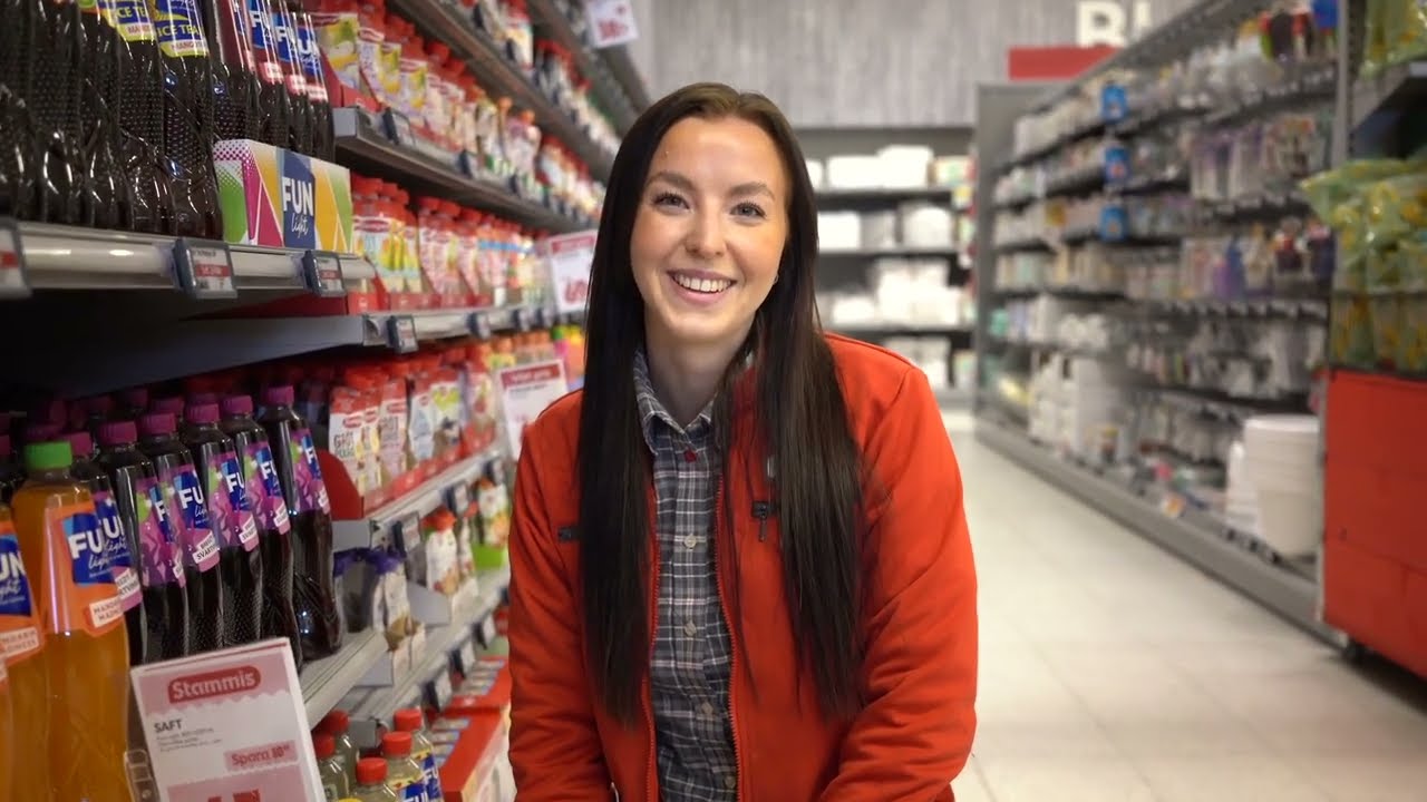 Möt Julia som läst Handelsekonomiprogrammet