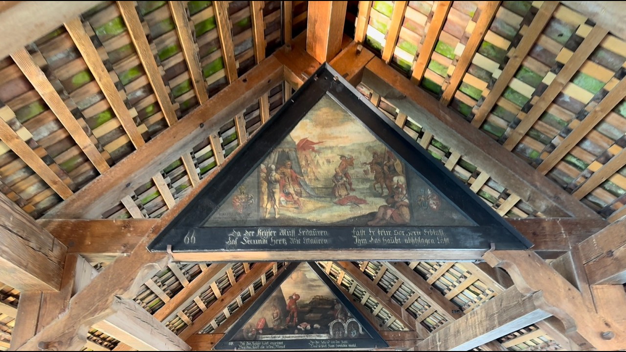Ich &uuml;berquere die Kapellbr&uuml;cke in Luzern (30.05.2025)