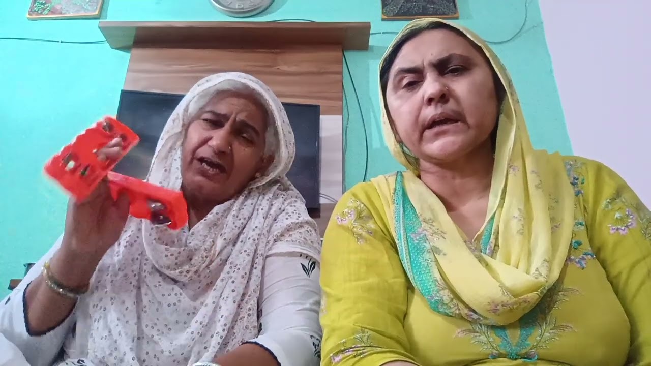 🌹 बुढ़ापे का भजन बूढ़ी झट पट हों ले तैयार लेन तन आए रहे री ताई लाइक शेयर सब्सक्राइब करें 🌹