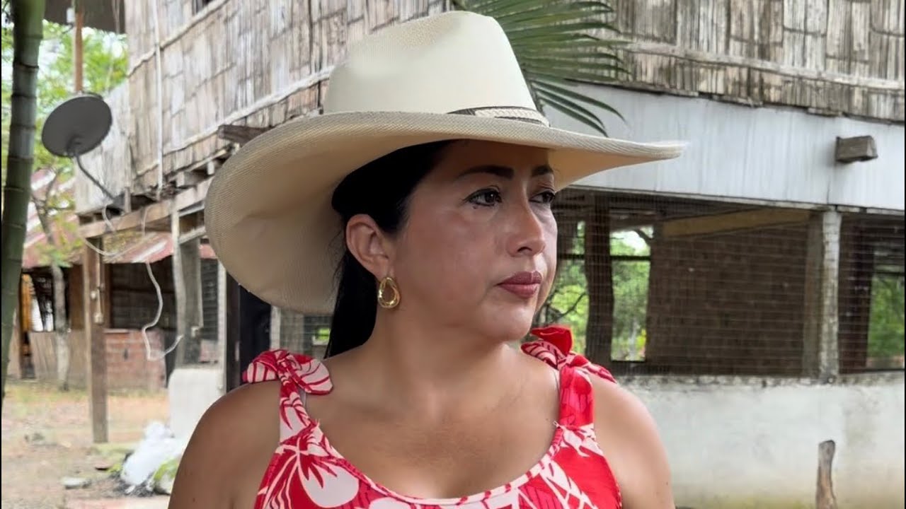 El trabajador se enamoró de la patrona 😱￼