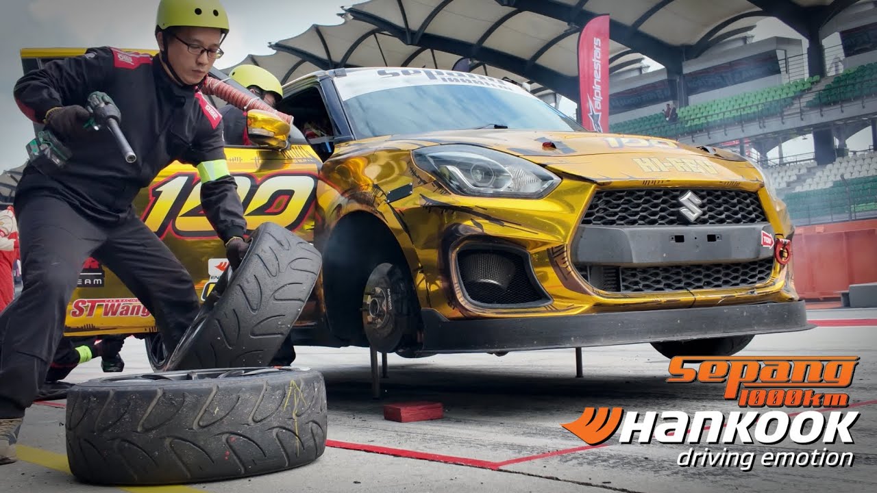 What are Pit Stops like in Endurance Racing (Touring Cars)