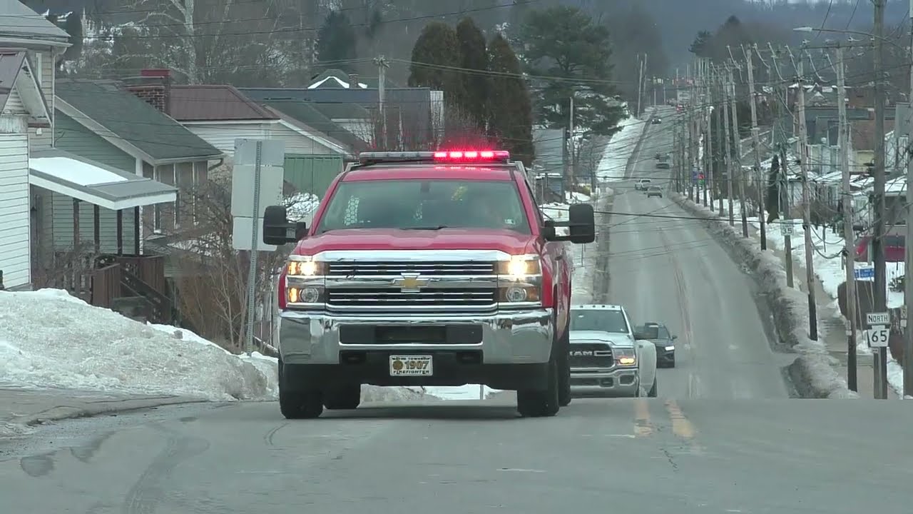 FD & PD Red Lights & Sirens Emergency Response to Smoke in Elementary School!