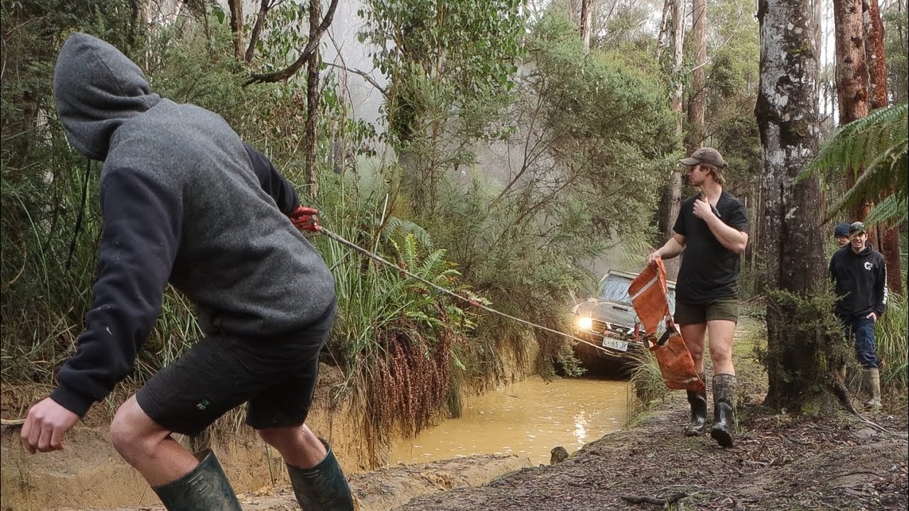 Willamette Creek & Surrounds // Tassie hardcore 4x4ing at its best