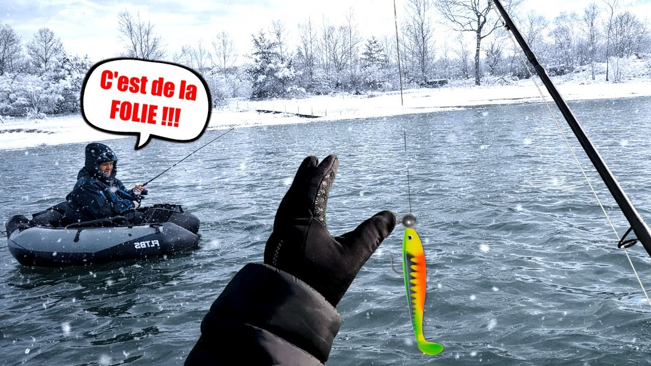 On P&ecirc;che en HIVER en float tube pour la PREMIERE FOIS, on ne s'attendait pas &agrave; &ccedil;a !
