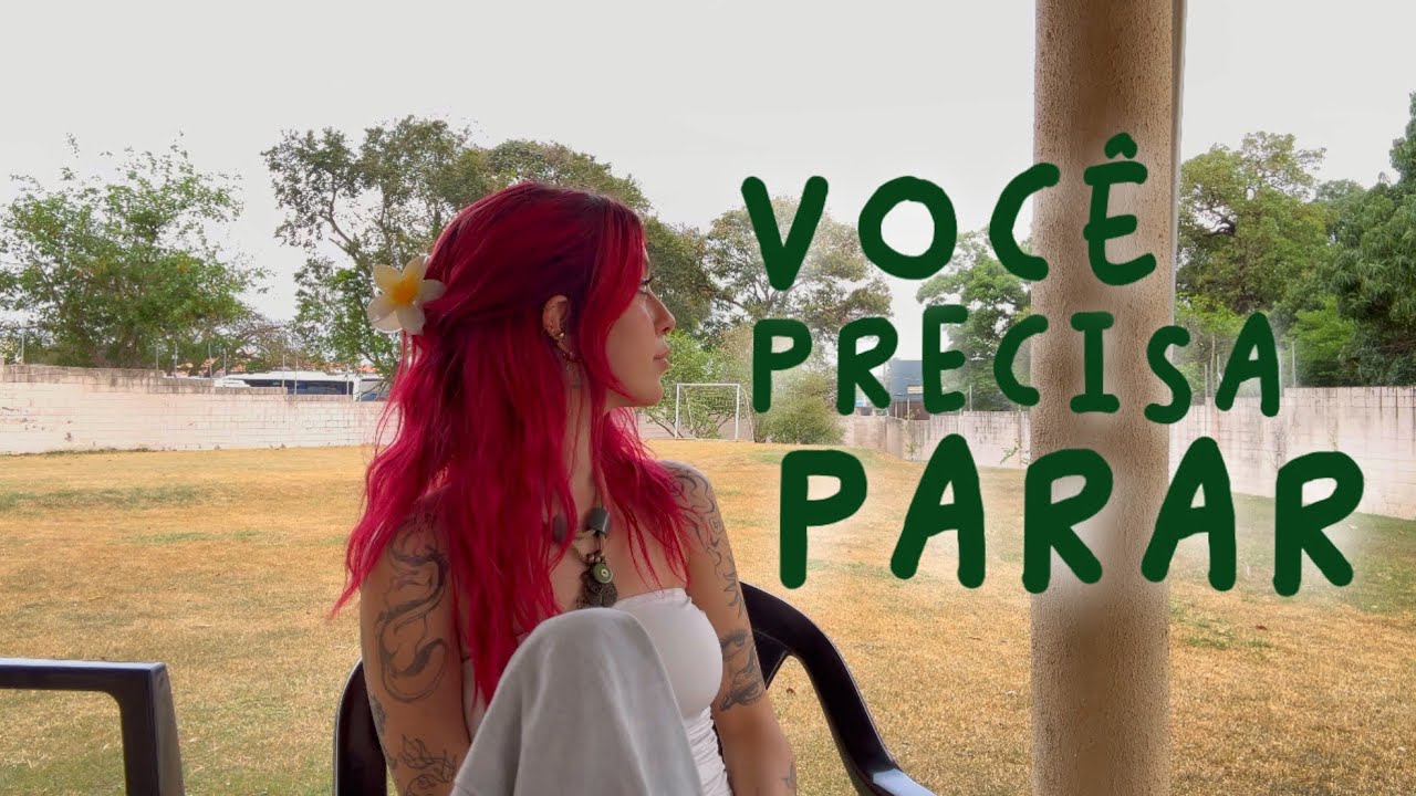 você não deve explicação pra ninguém.