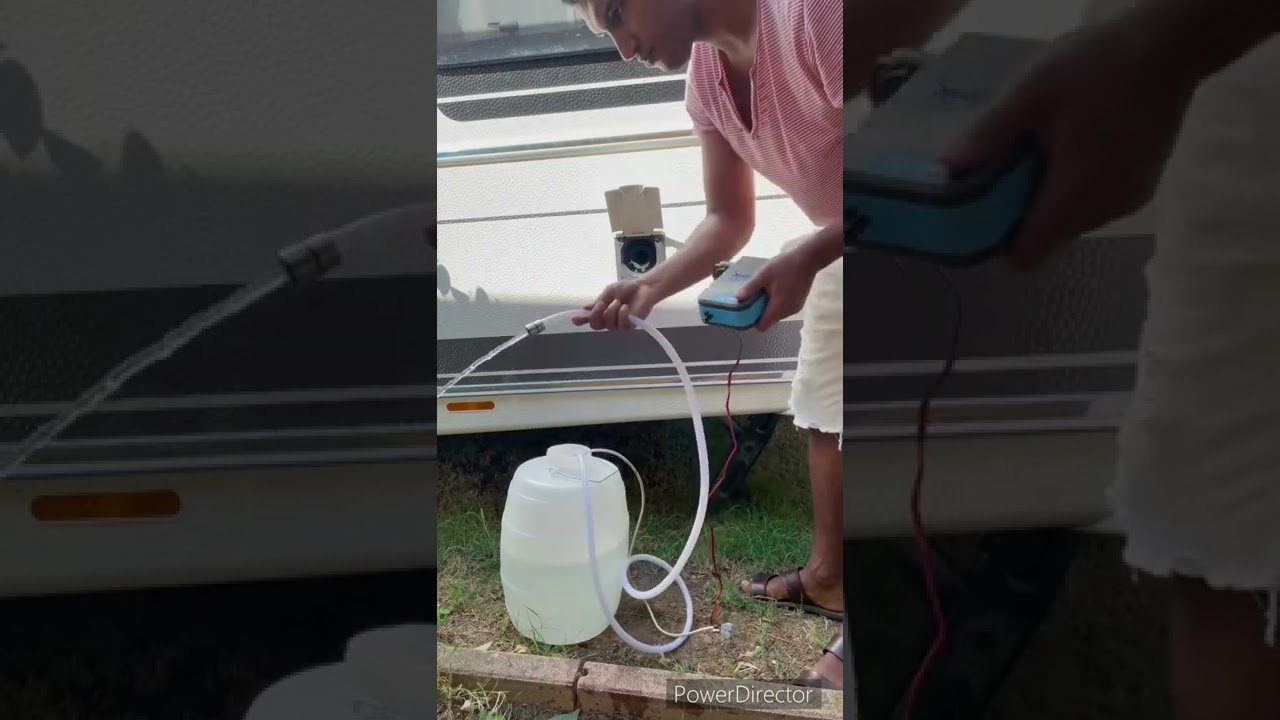 Ecco come caricare il serbatoio d&rsquo;acqua di camper e roulotte senza nessuna fatica