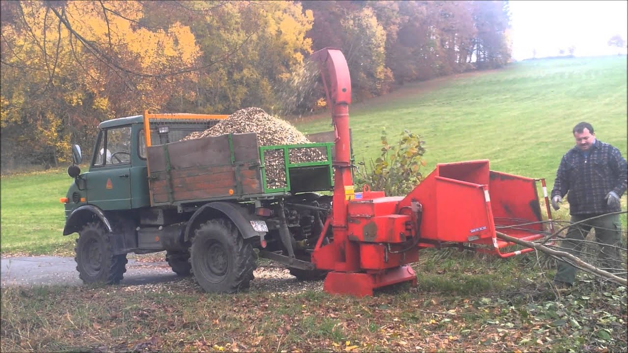 Hackschnitzel Häckseln mit MB Unimog und Eschlböck Biber 2/14 2012