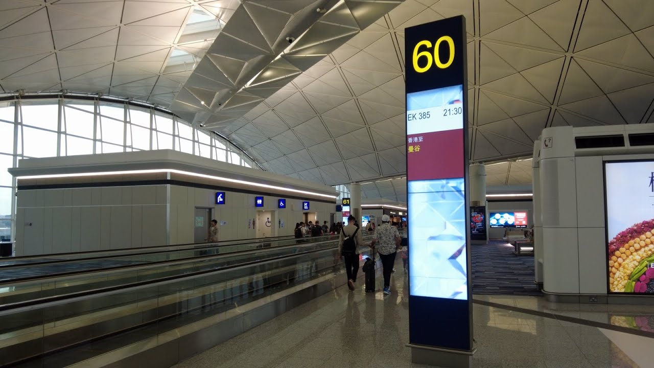徒步香港國際機場一號客運大樓離港層L6 60-80號登機閘口City walk in Departures Level L6,Gates 60-80, HK International Airport
