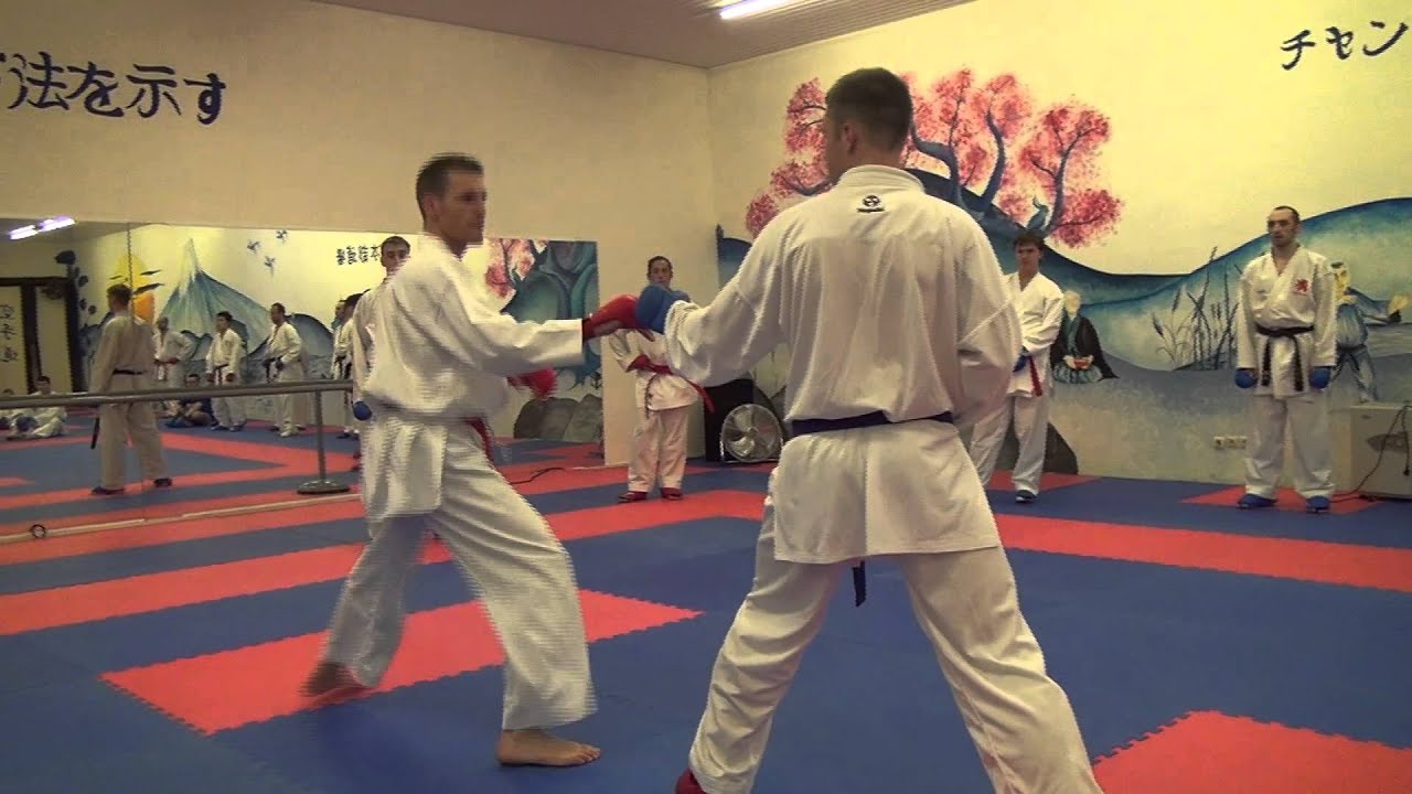 2012: Automn Camp/Day1/ kumite1