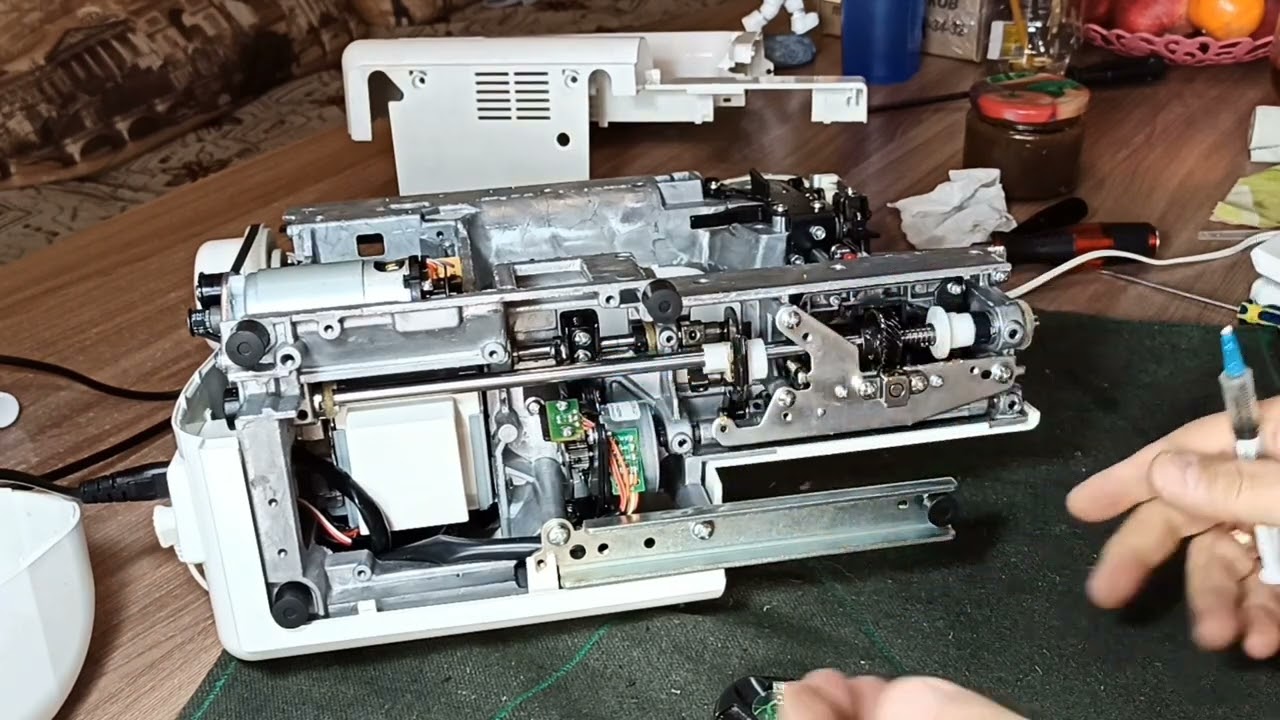 JANOME  DC 50 Компютизированная швейная машина .