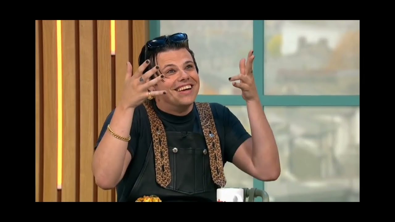 yungblud the masseuse | Sunday Brunch Channel 4 | 4/8/24