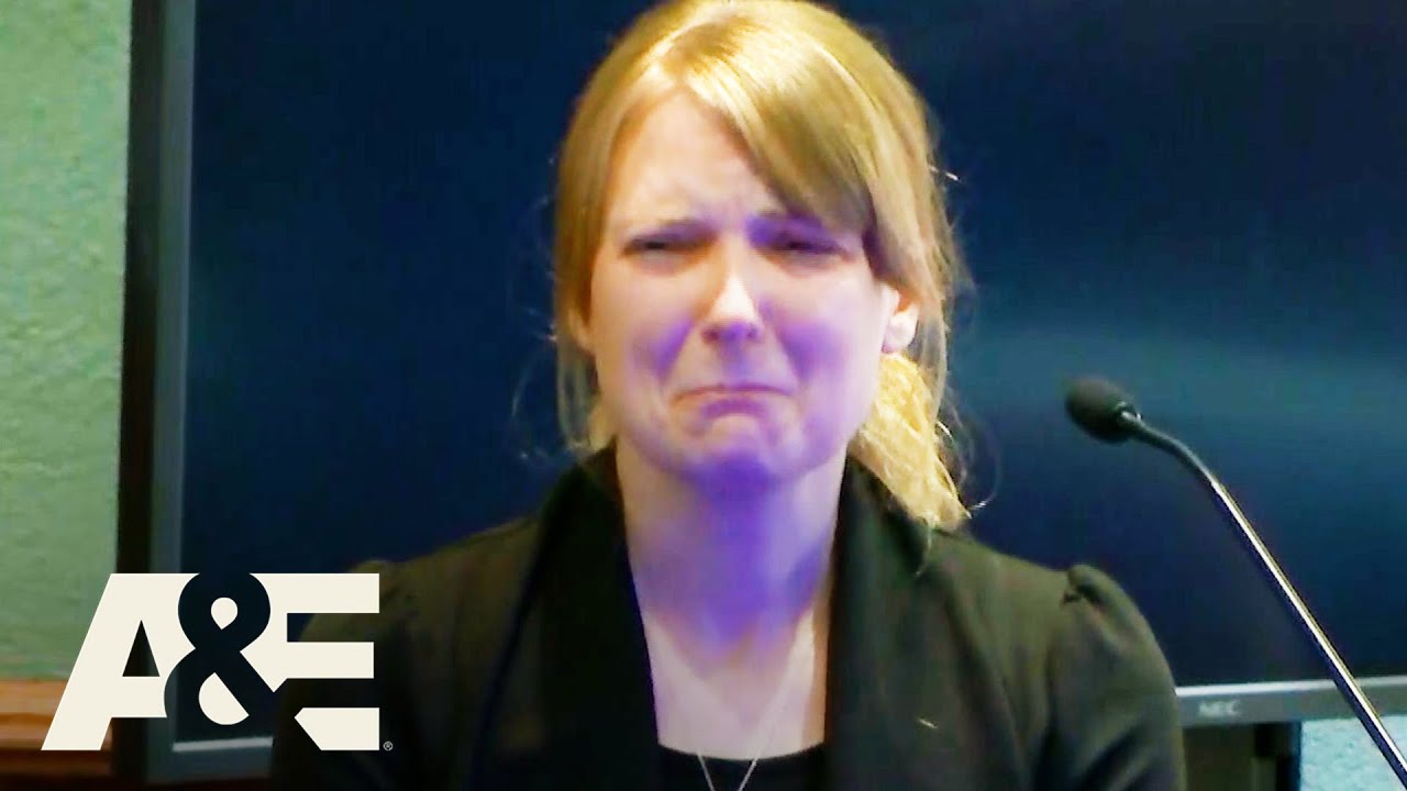 Murder of Renowned Snake-Breeder Gets Pinned on His Wife | Taking the Stand | A&E