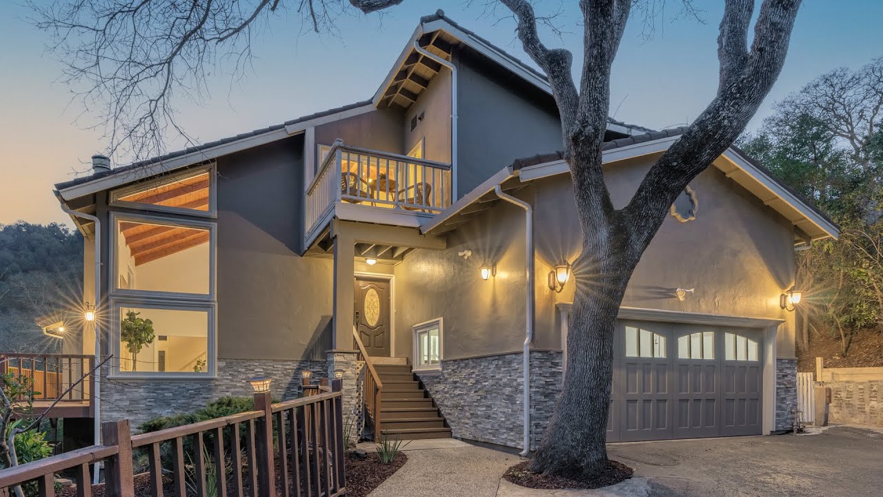 6834 Rockview Court in desirable Almaden Valley