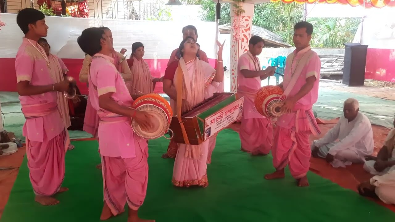 নেচে নেচে বাঁশির সুরে কৃষ্ণ নাম📣 Krishna's name is dancing to the flute