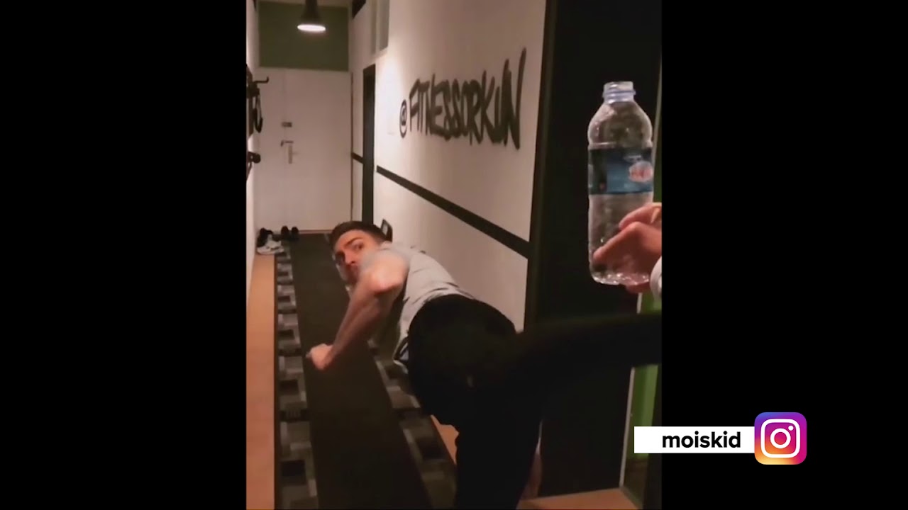 The Bottle Cap Kick Challenge😲 - Mois Instagram 2018!