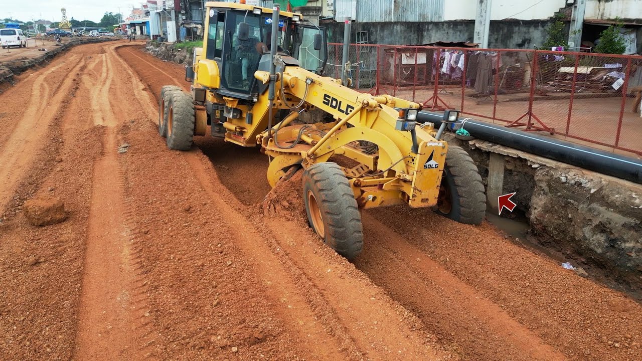 Ah Really Closed....Great Teamwork Building Road Base In A Countryside With Main Heavy Equipments