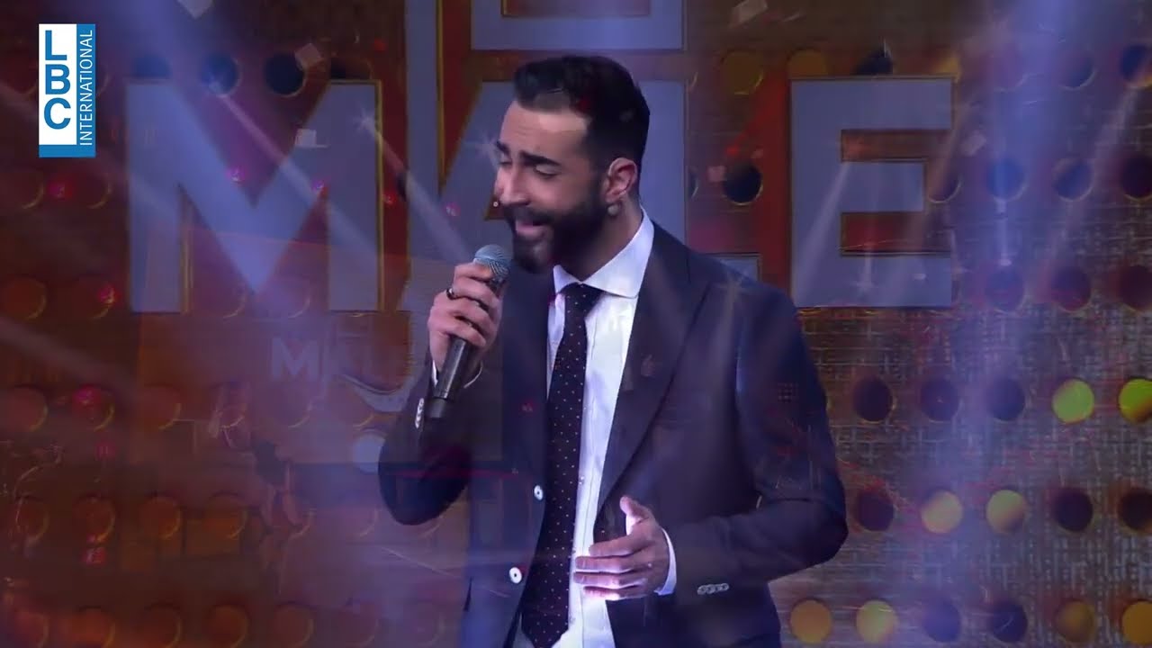 Fi male - النجم كارلوس عازار يؤدي 