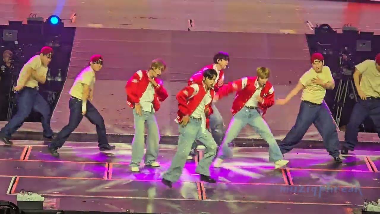 Fly Up & Time Capsule Ment (feat Random Spider Attack) - Riize 라이즈 Riizing Loud in Singapore 260124