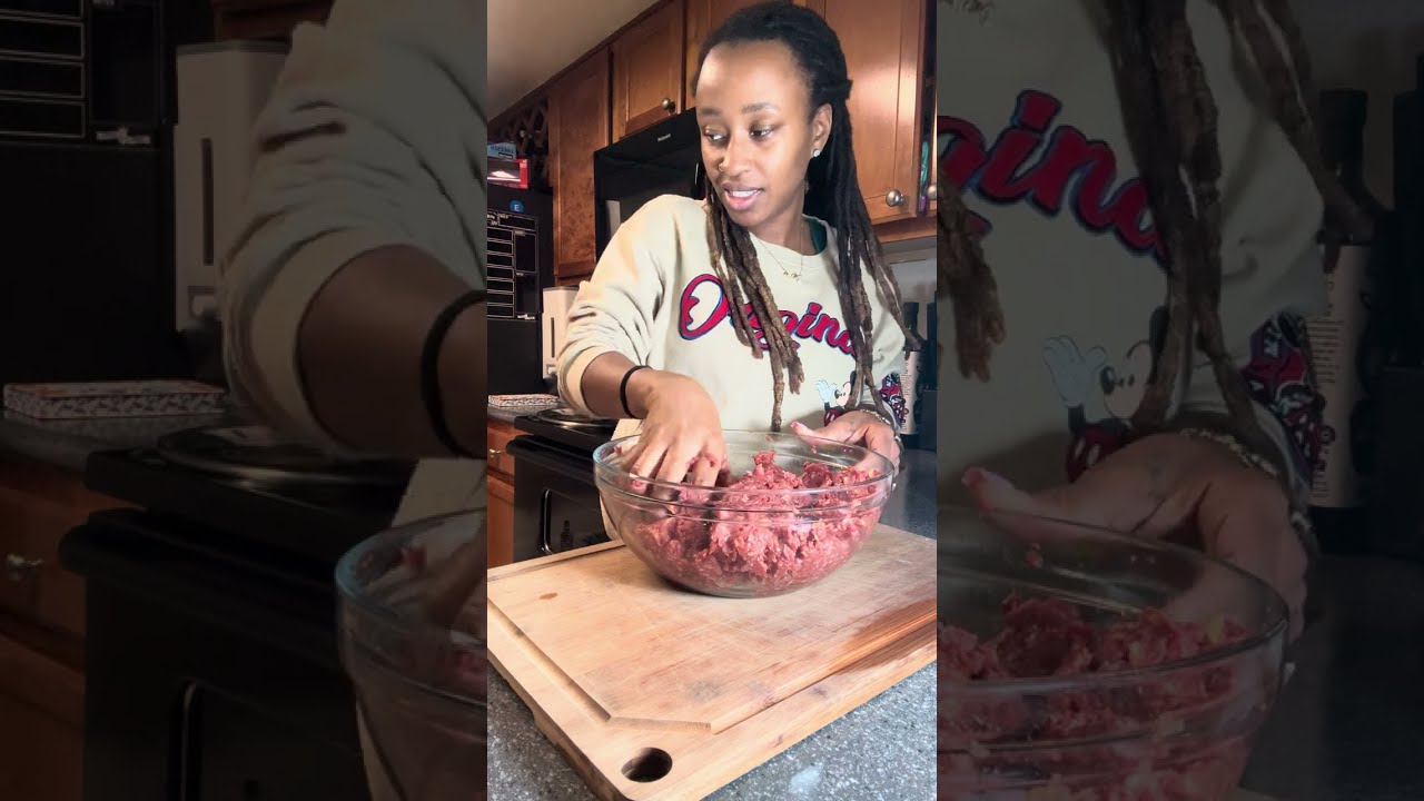 I Made a Cozy Sunday Dinner | Homemade Meatballs & Mushroom Gravy