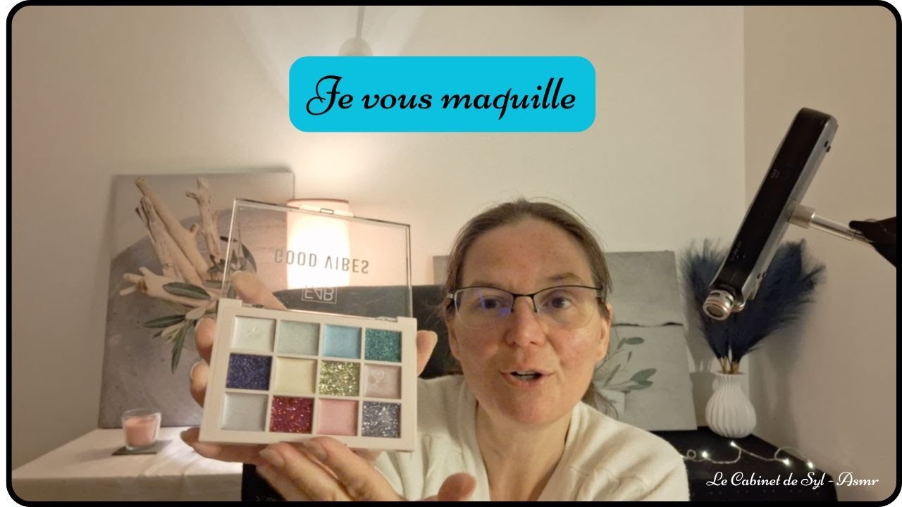 ASMR -  Je vous maquille pour votre soirée (chuchotement)