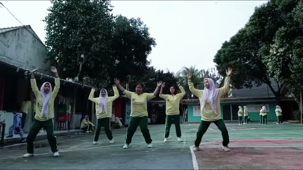 Senam Anak Indonesia Hebat 💪🏻, Kelas X.5 Smk Kesehatan Mulia Karya Husada 