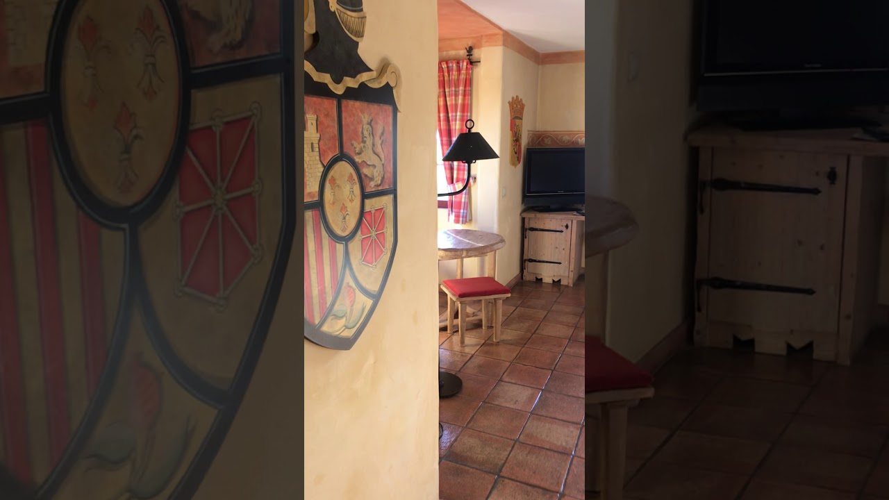 Europa Park Rust - Burghotel Castillo Alcazar Zimmer 880 Rundgang
