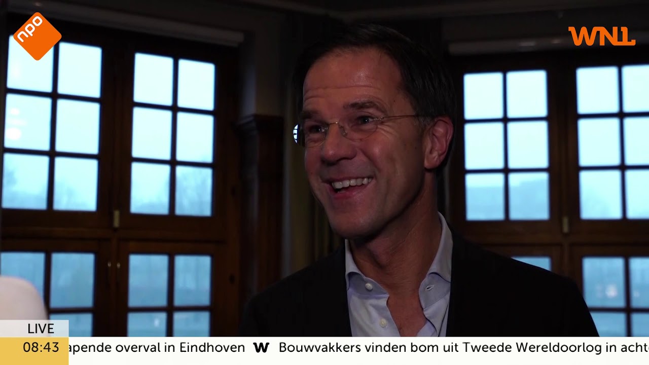 Rutte breekt nog even in tijdens live-uitzending: 'Er is nog helemaal geen koffie'
