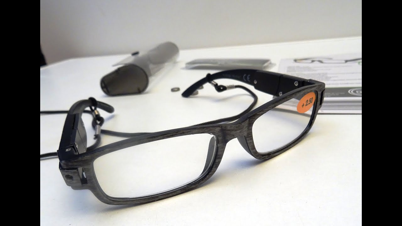 Reading Glasses with LED light.Lesenhilfe mit LED-Licht