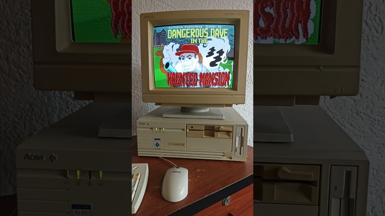 Computadora retro Intel 486, Windows 95 y juegos de ms-dos