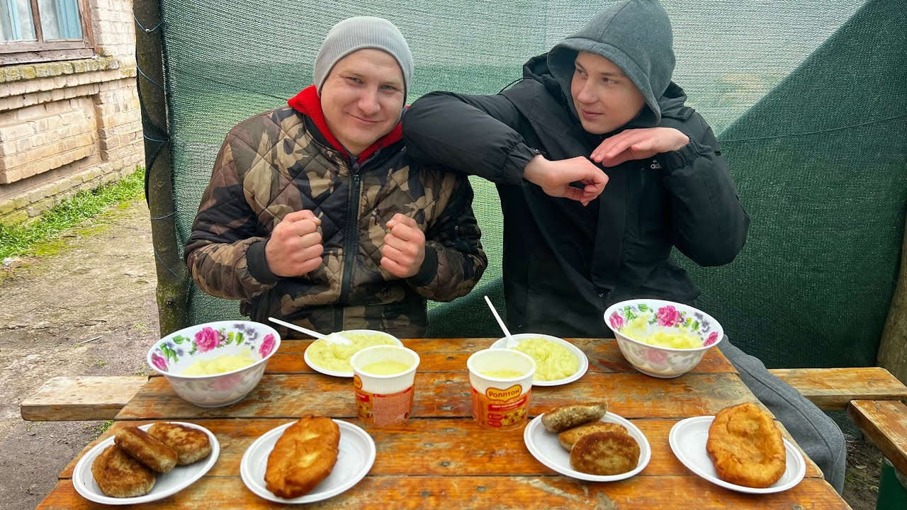 КТО БЫСТРЕЕ СЪЕСТ ВСЮ ЕДУ ПОЛУЧИТ ДЕНЬГИ / ПОЕДАНИЕ ЕДЫ НА СКОРОСТЬ 