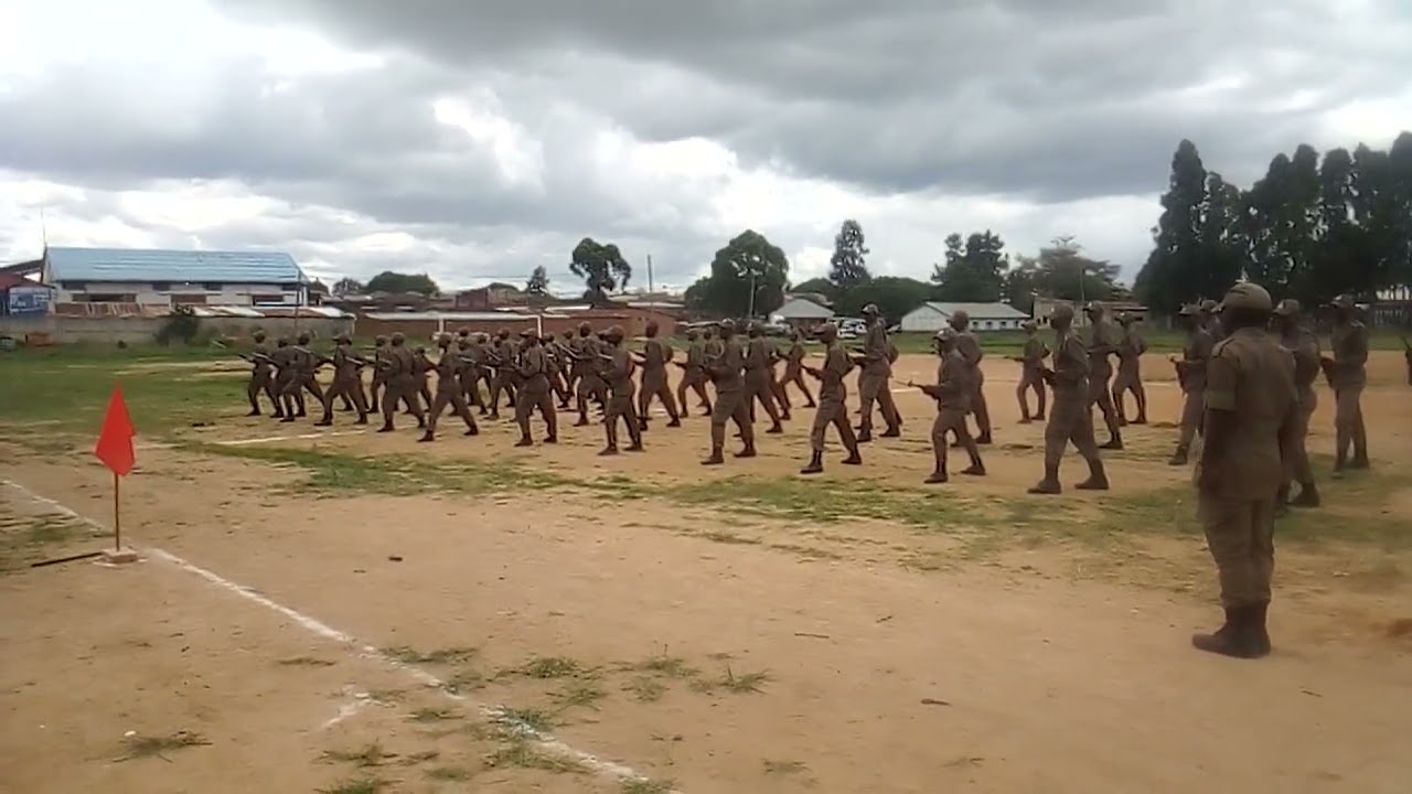 wahitimu wa mafunzo ya jeshi la akiba wilaya ya iringa uwanja wa mlandege 👮👮 kikundi cha singe 🔥🔥